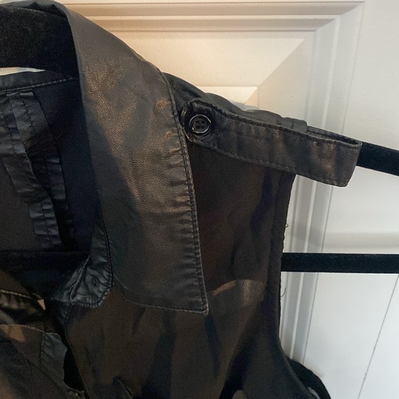 GLAM DOLLZ | Sleeveless, collared, black top |Women Size Small. - Picture 5 of 8